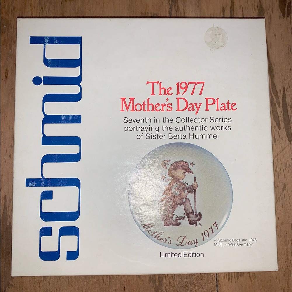 Schmid Limited Edition Collector Plate "The 1977 Mother's Day Plate" w/ Box